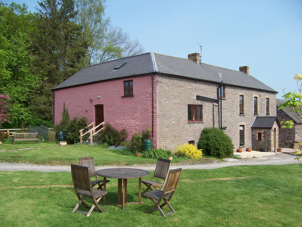 Llangorse Brynderwen B&B 외부 사진
